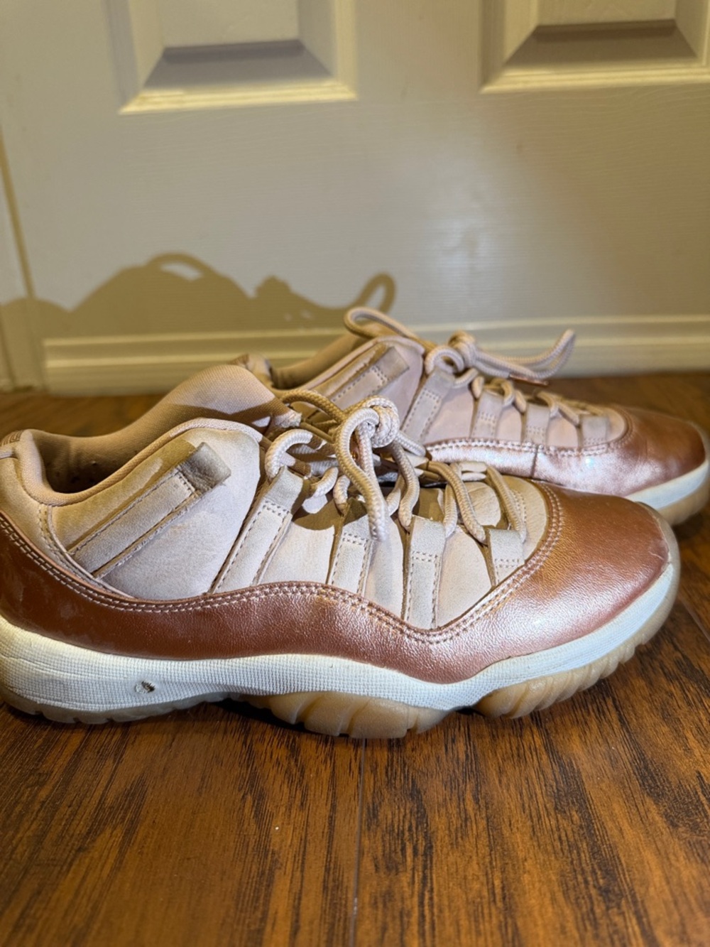 Air Jordan 11 Low “Rose Gold”